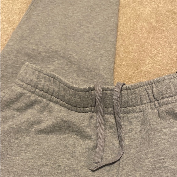 Nike Sweatpants. One Gray and one Black. Men’s Size Medium - Picture 9 of 9